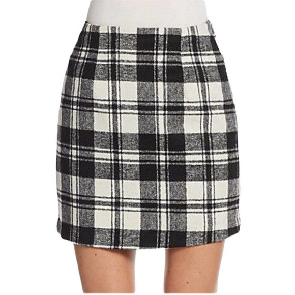 Zero Degrees Celsius NEW Dark Academia Wool Plaid Miniskirt Size Medium Black - Picture 1 of 8